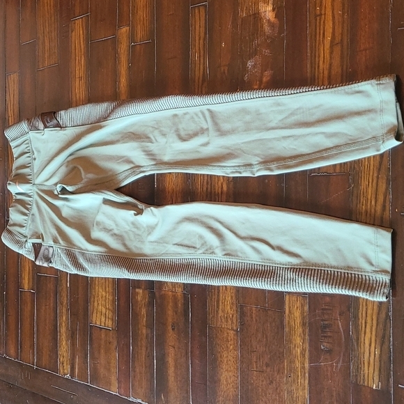 Nike army green Aero Adapt ribbed leggings size XS - Picture 3 of 13